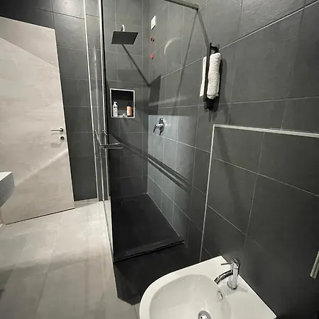 Alojamento de Acomodação e Pequeno-almoço Downtown 3*